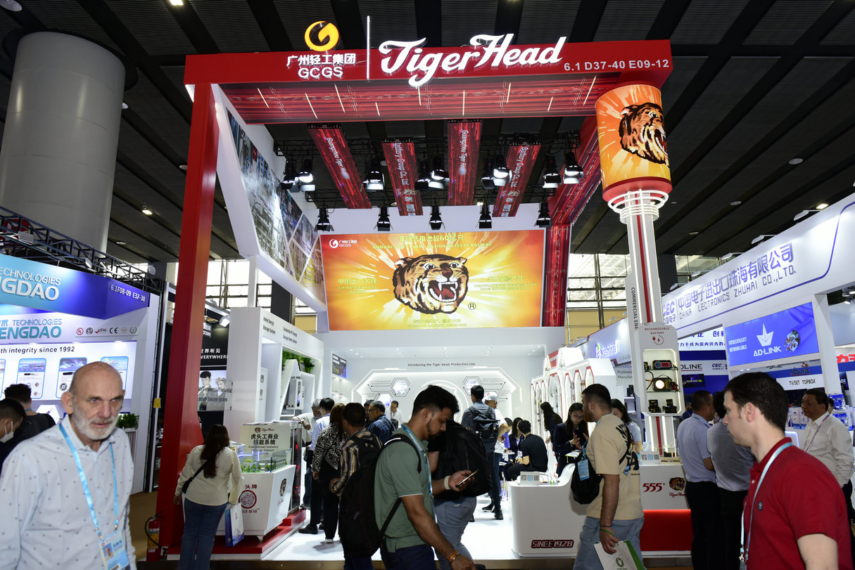 Группа батарей Tiger Head посетила 135-ю Кантонскую ярмарку